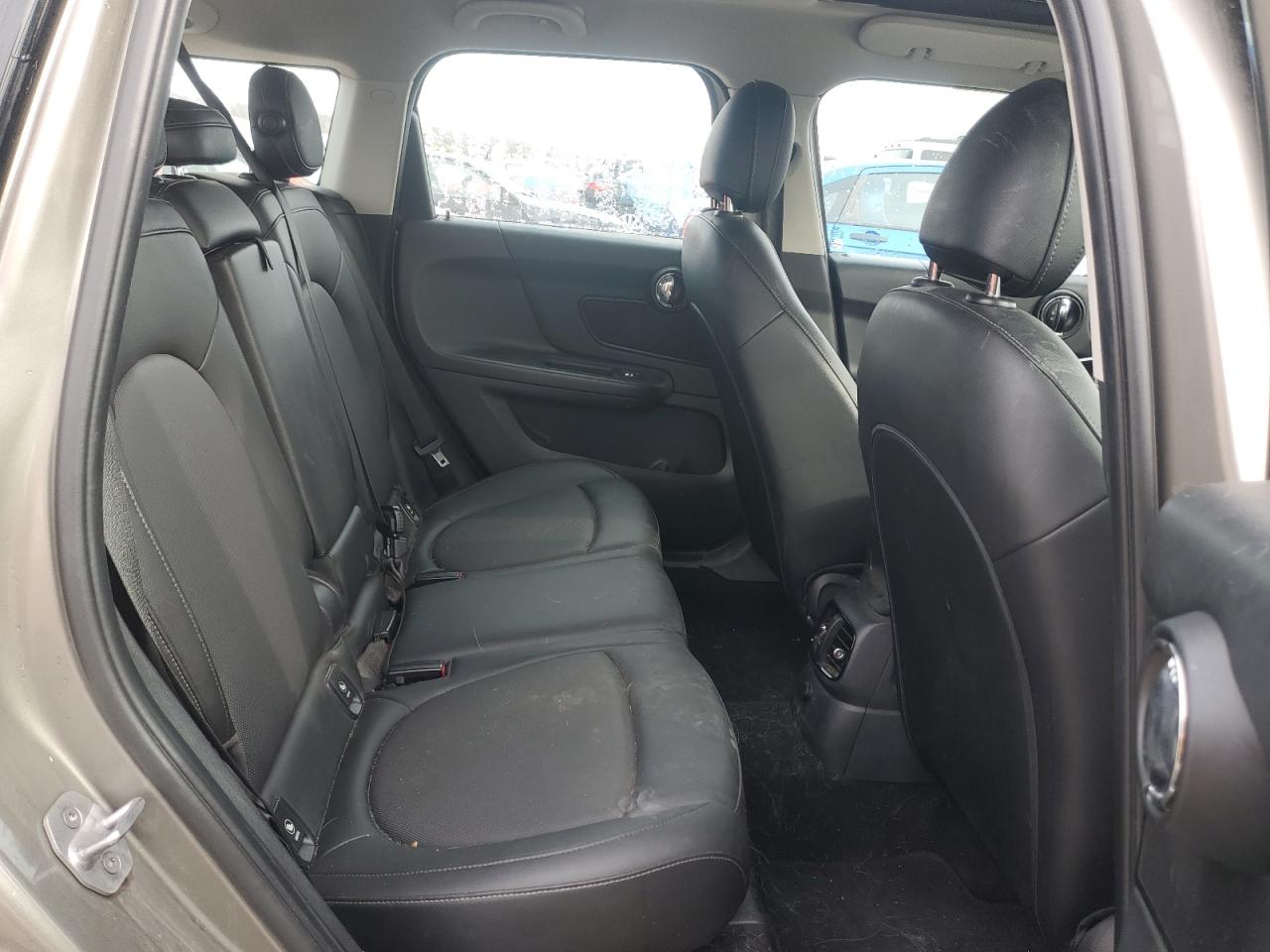 2017 MINI Cooper - Image 10