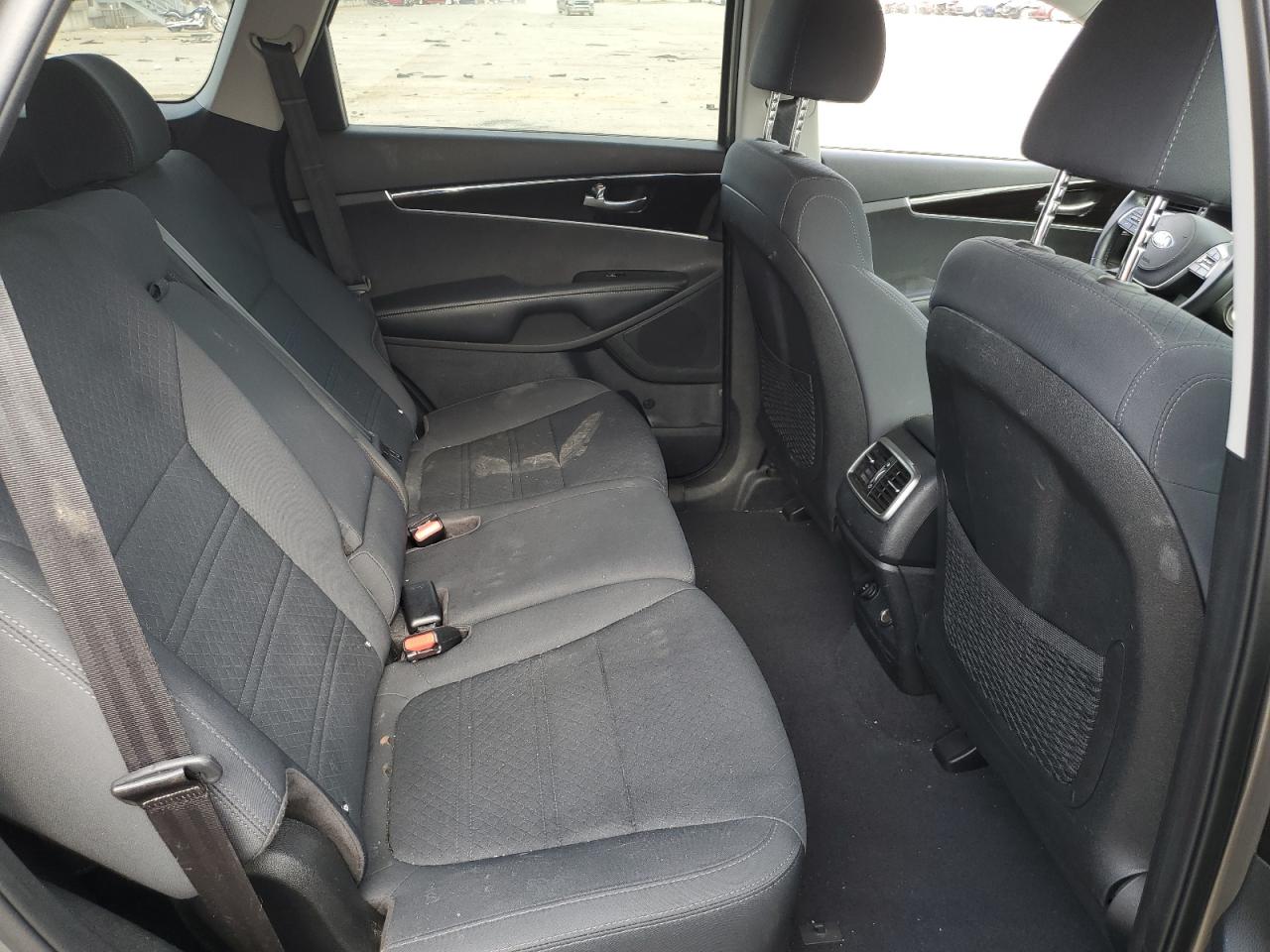 2019 Kia Sorento - Image 11