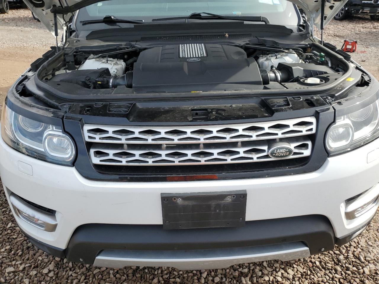 2015 Land Rover Range Rover - Image 12