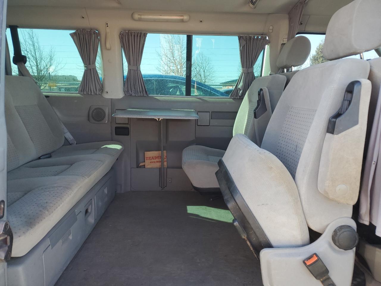 2001 Volkswagen EuroVan - Image 11