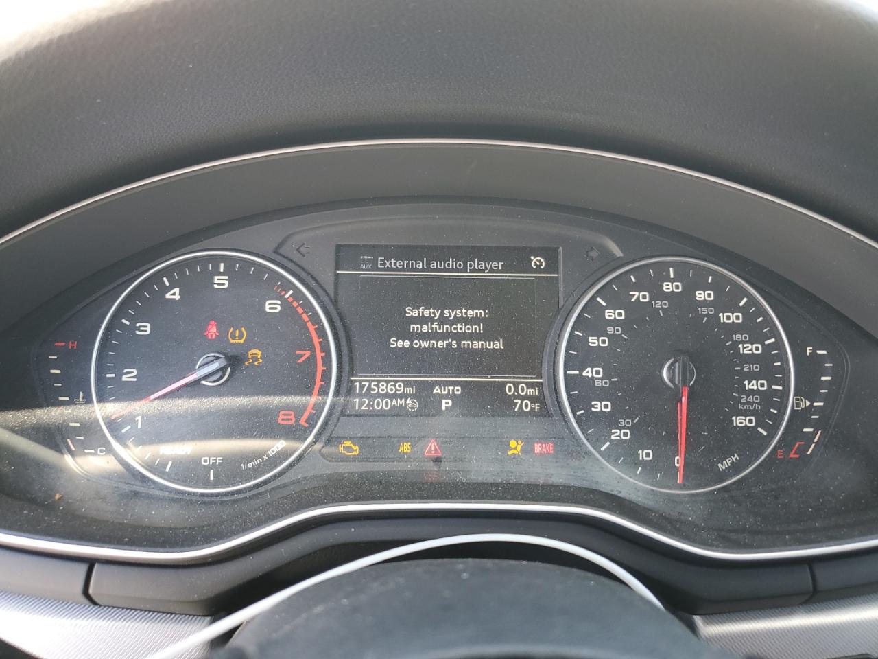 2017 Audi A4 - Image 9