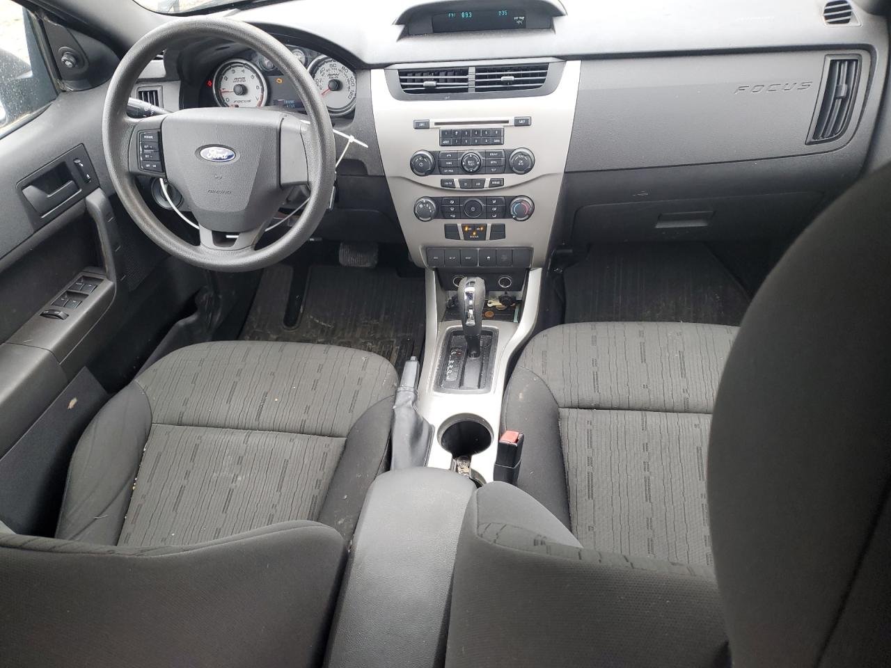 2010 Ford Focus - Image 8