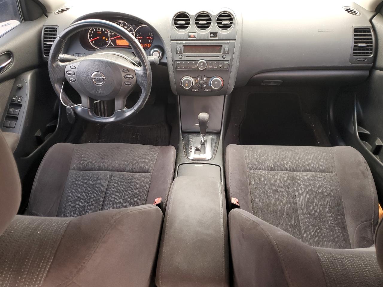 2011 Nissan Altima - Image 8