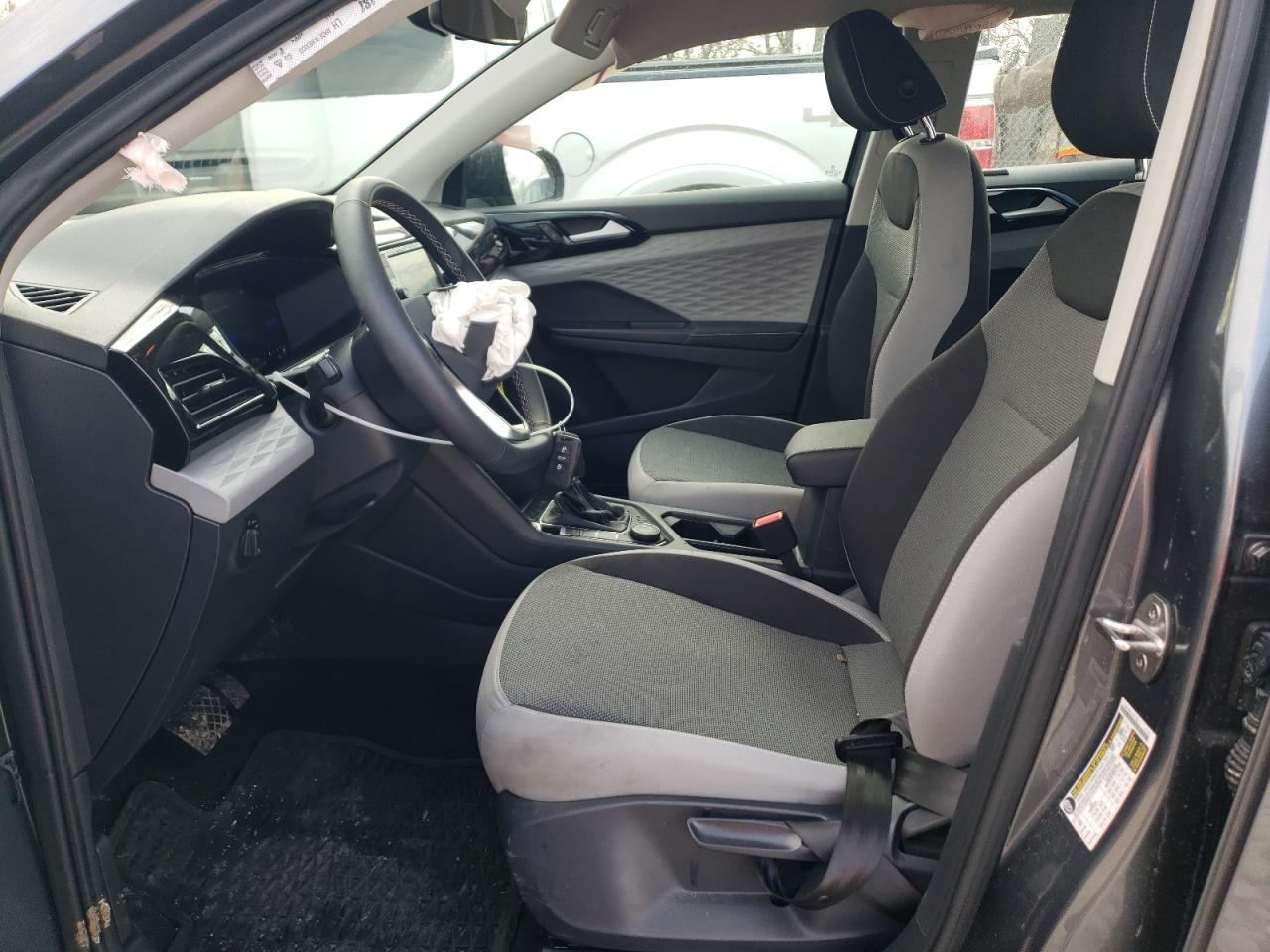 2024 Volkswagen Taos - Image 7
