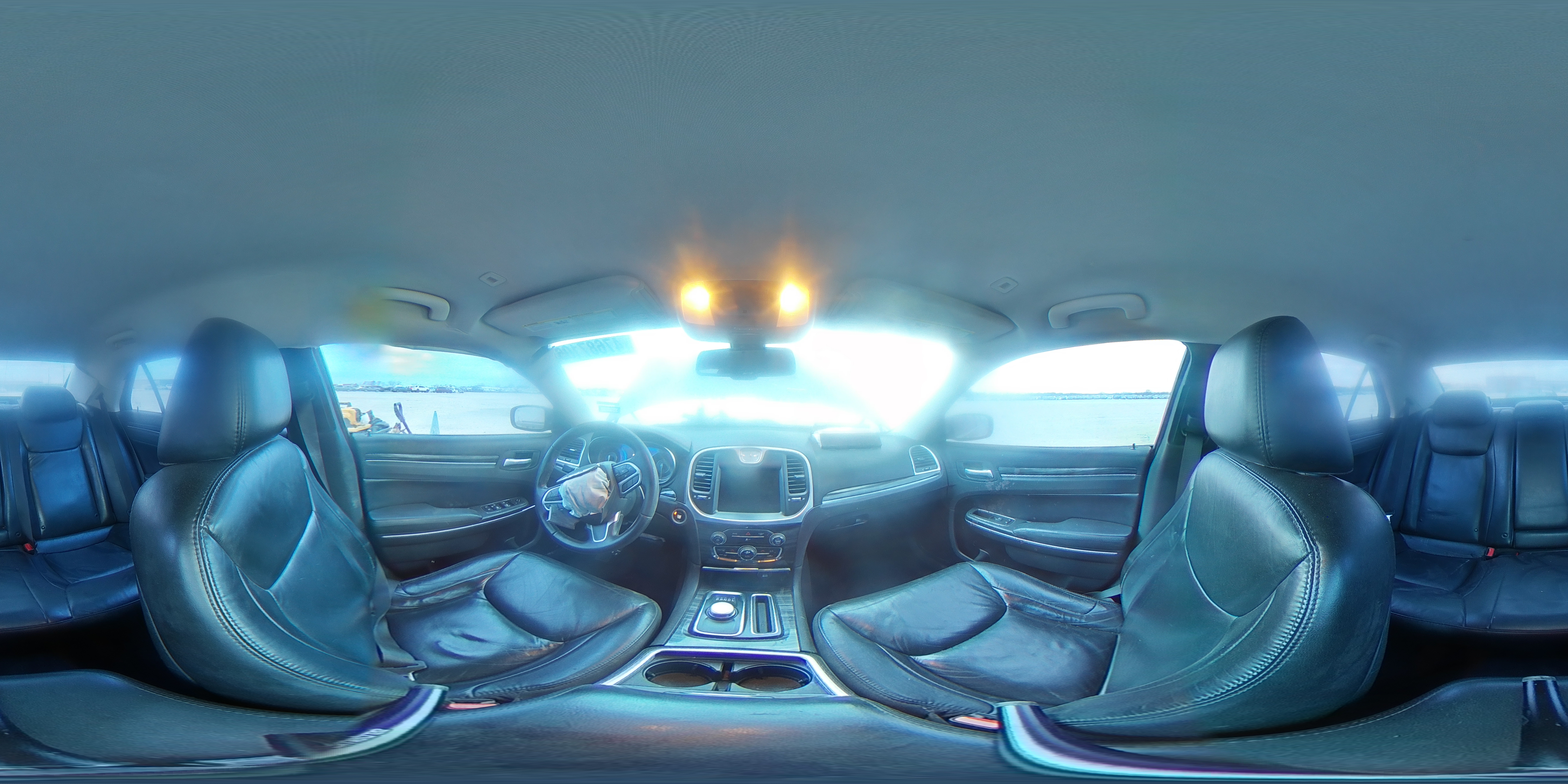 2019 Chrysler 300 - Image 13