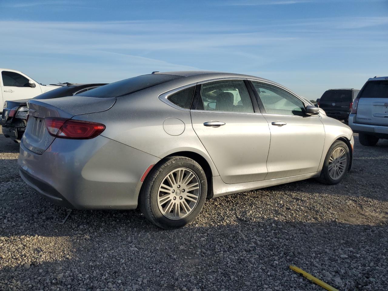 2015 Chrysler 200 - Image 3