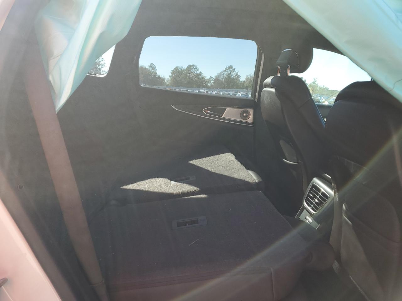 2016 Lincoln MKX - Image 12