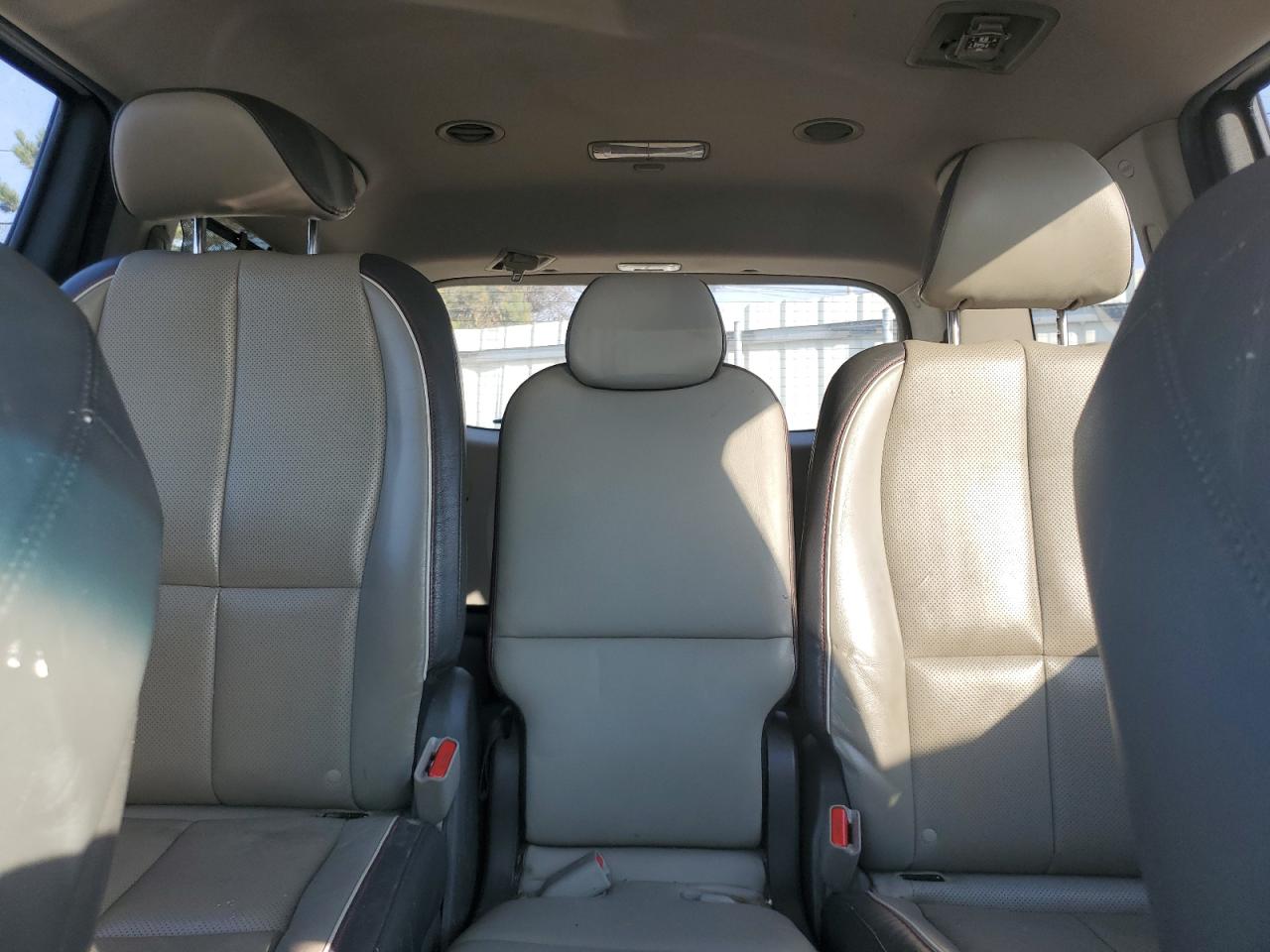 kndmc5c11f6046081 KNDMC5C11F6046081 2015 Kia Sedona Ex