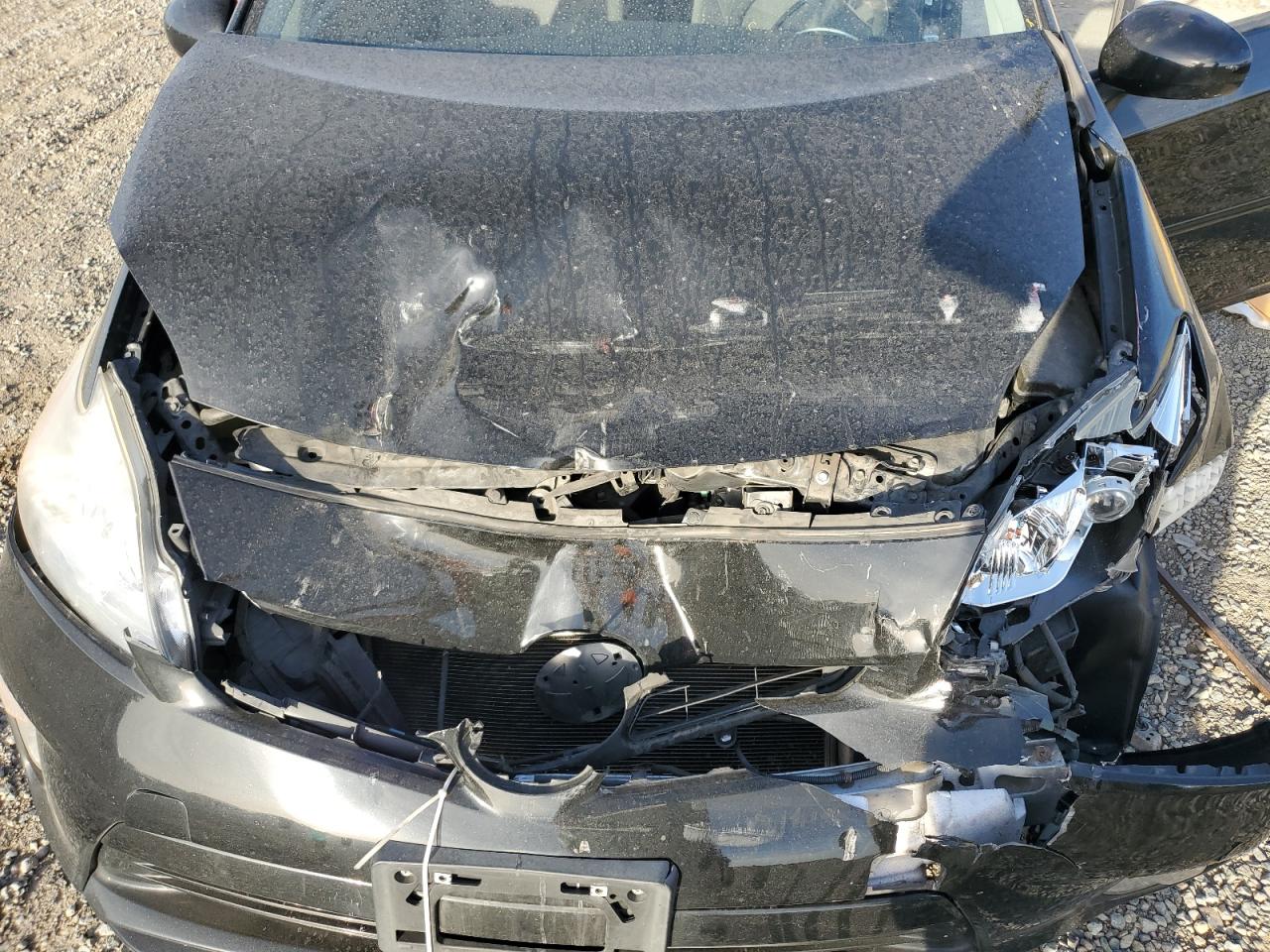 2015 Toyota Prius - Image 13
