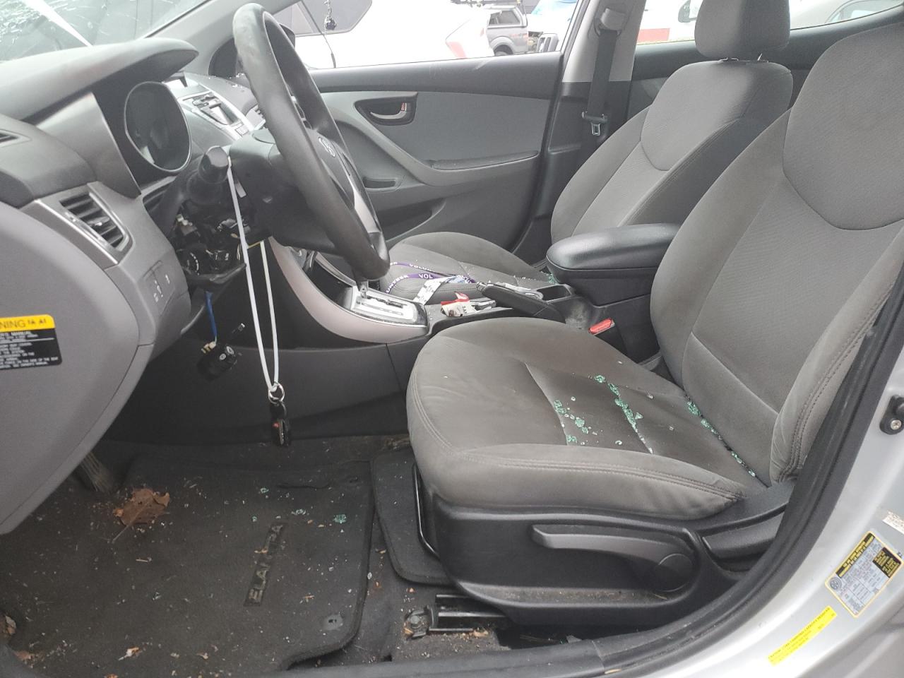 2012 Hyundai Elantra - Image 7
