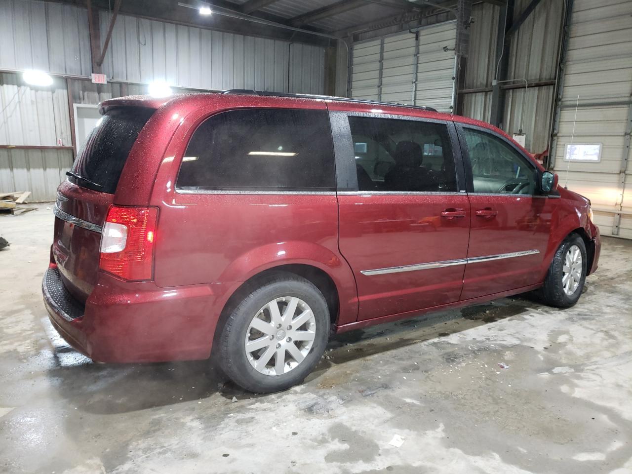 2013 Chrysler Town & Country - Image 3