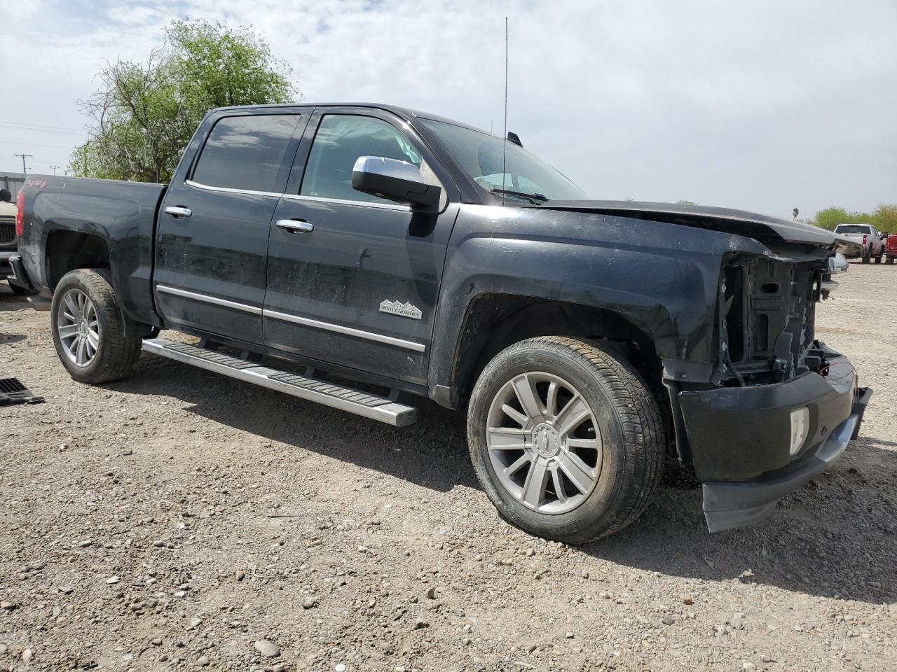 2018 Chevrolet Silverado - Image 4