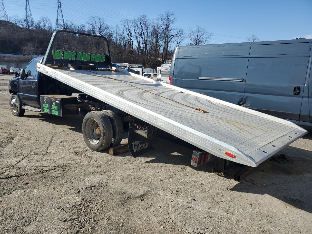 1999 Ford F550 - Image 2