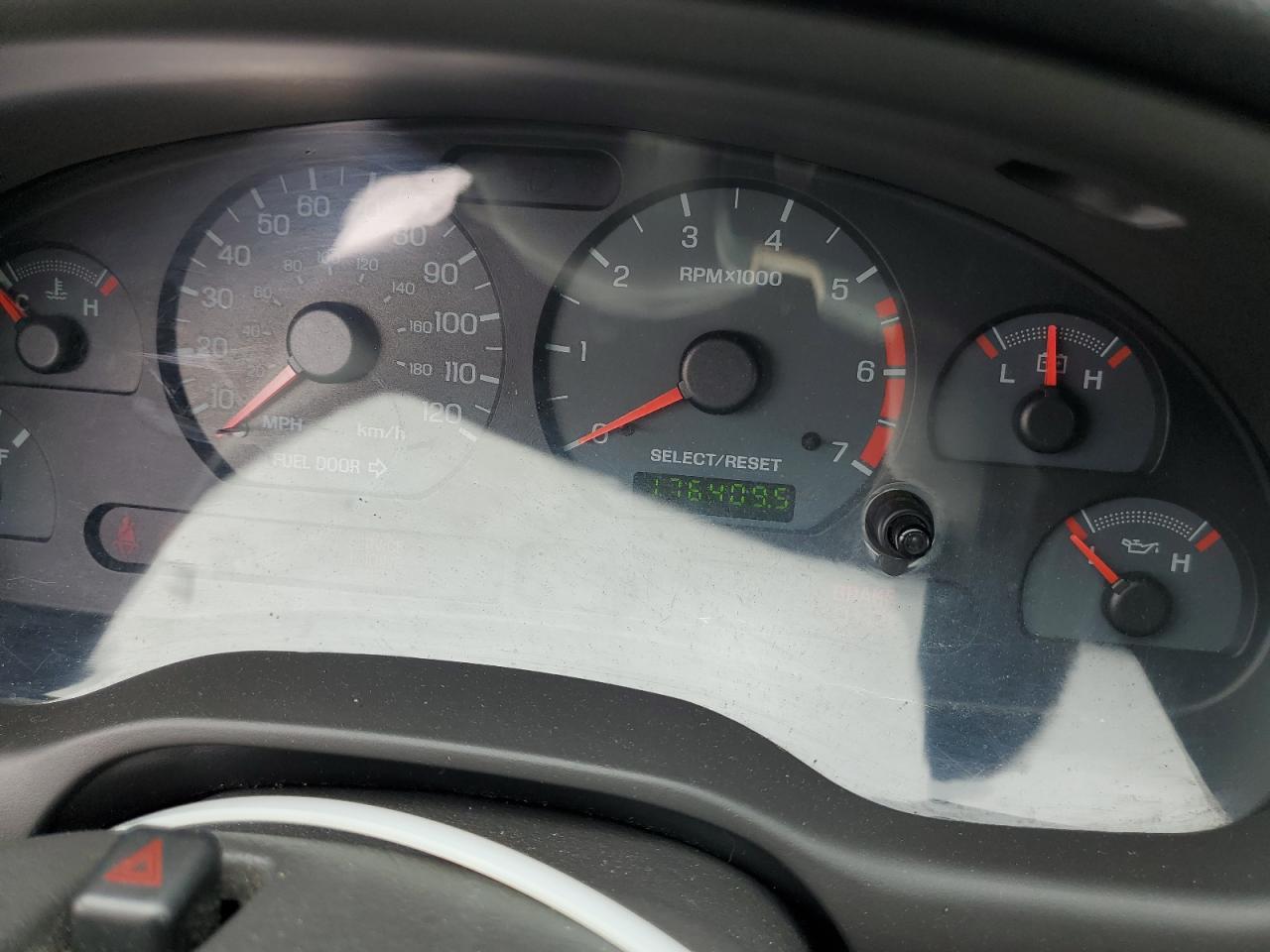 2003 Ford Mustang - Image 9