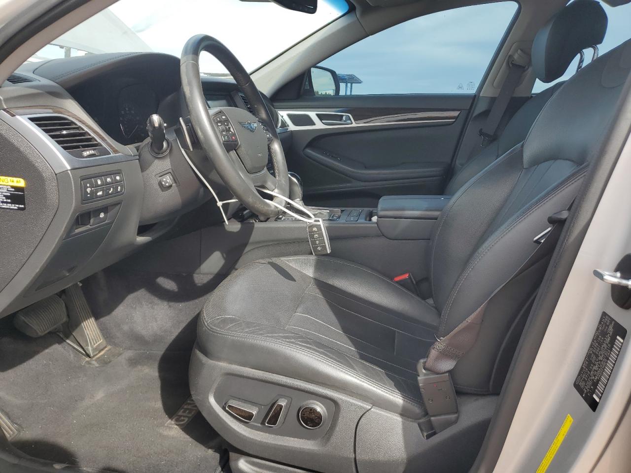 2017 Genesis G80 - Image 7