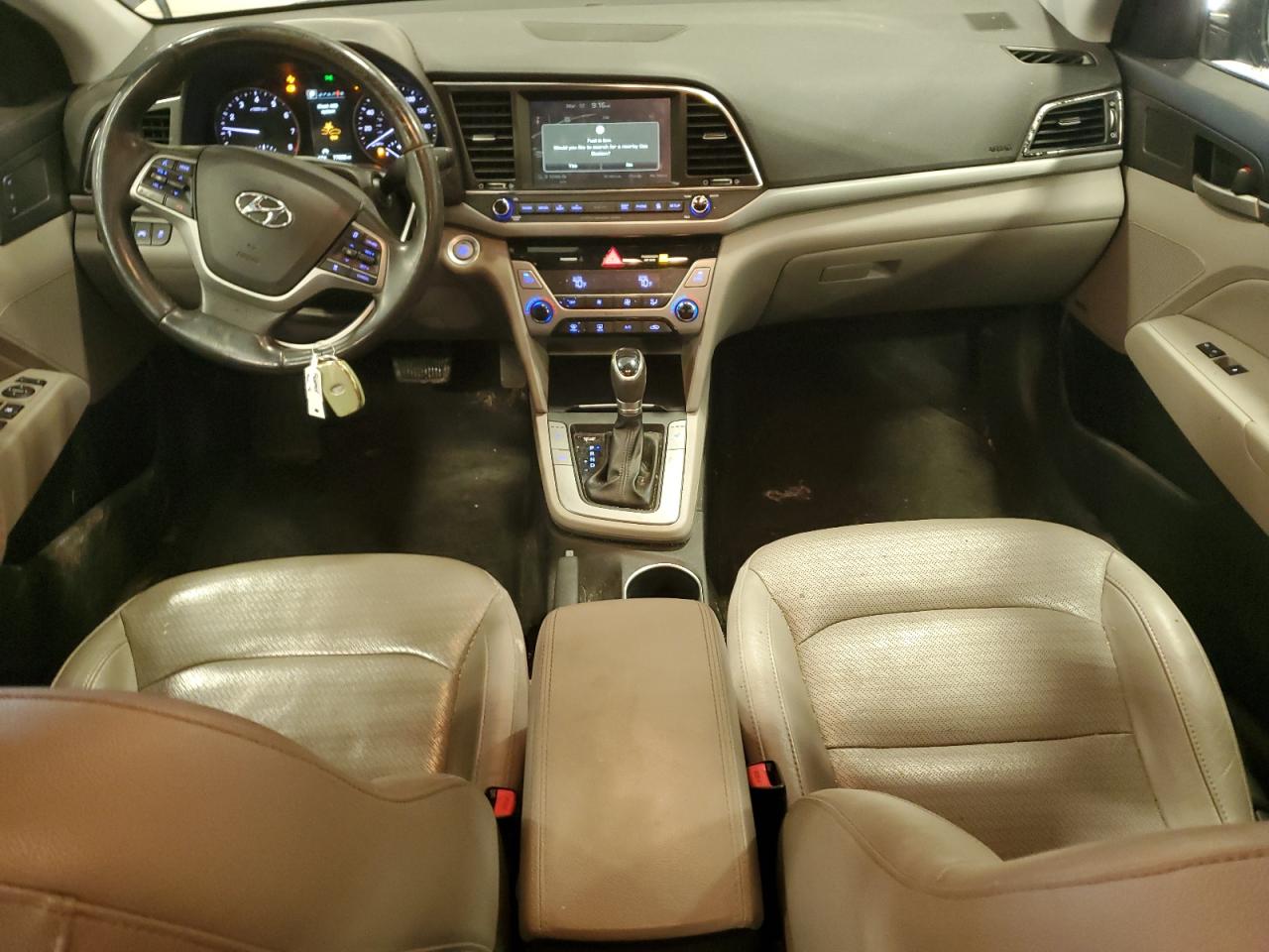 2017 Hyundai Elantra - Image 8