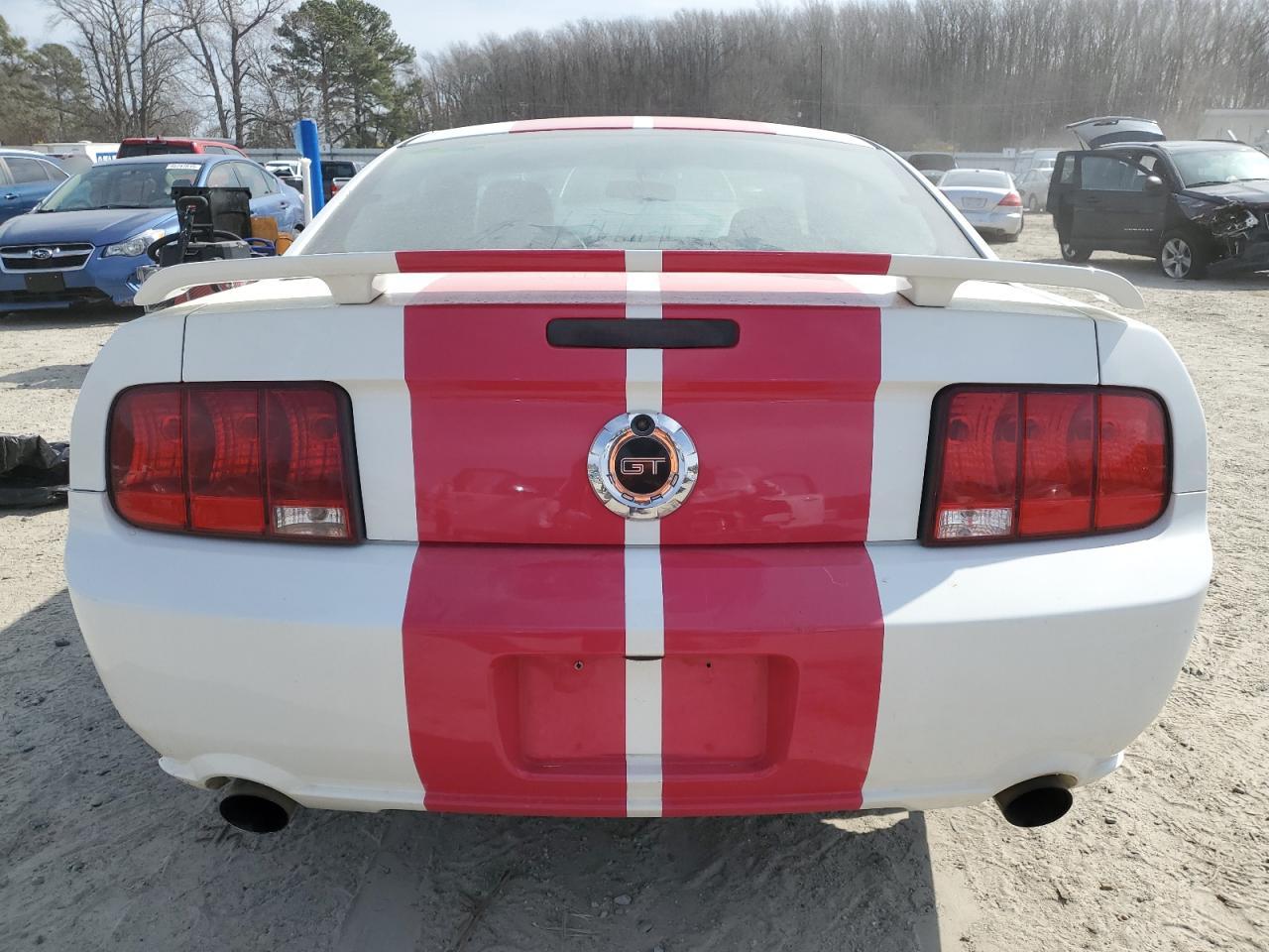 2006 Ford Mustang - Image 6