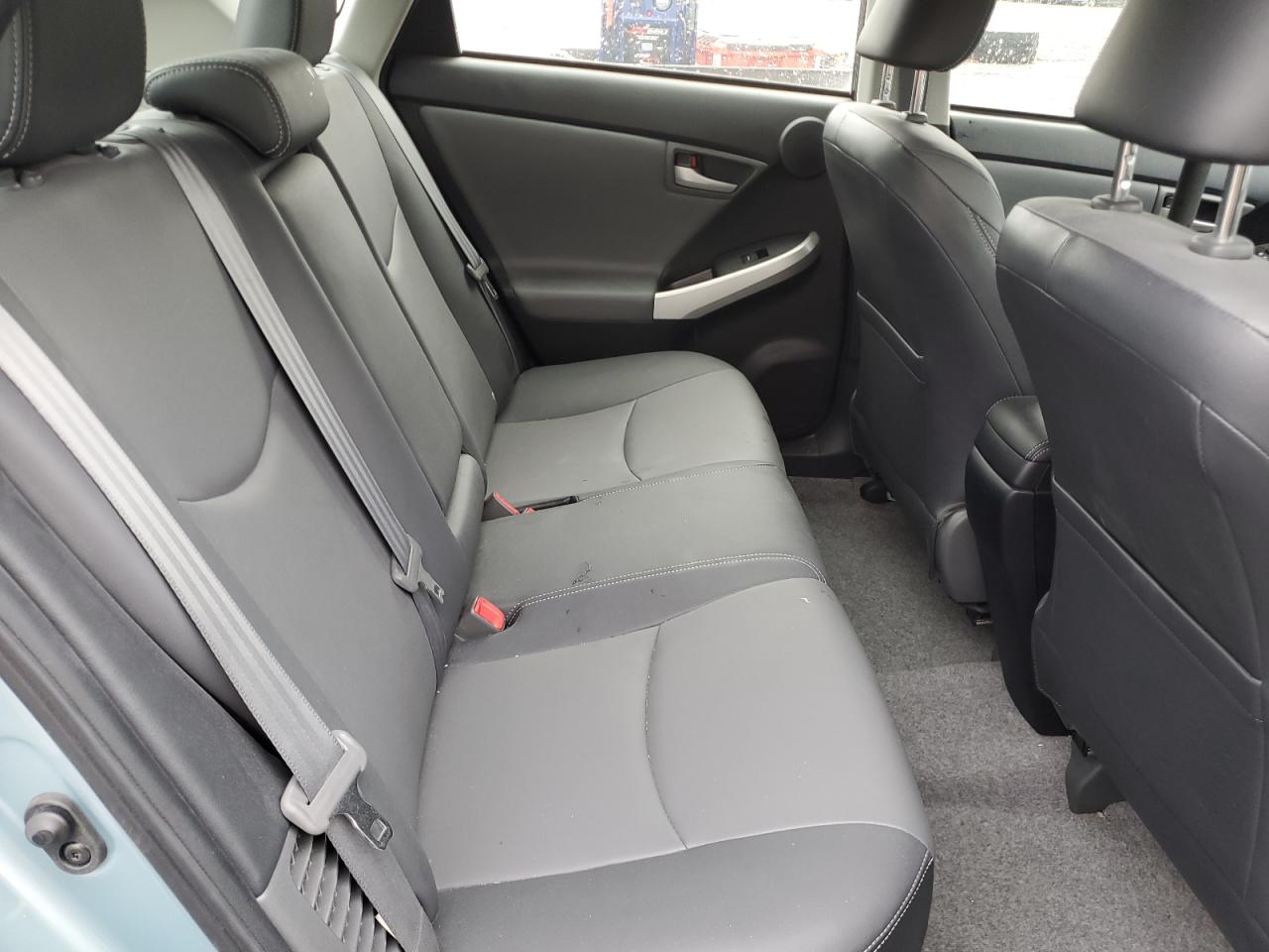 2015 Toyota Prius - Image 11
