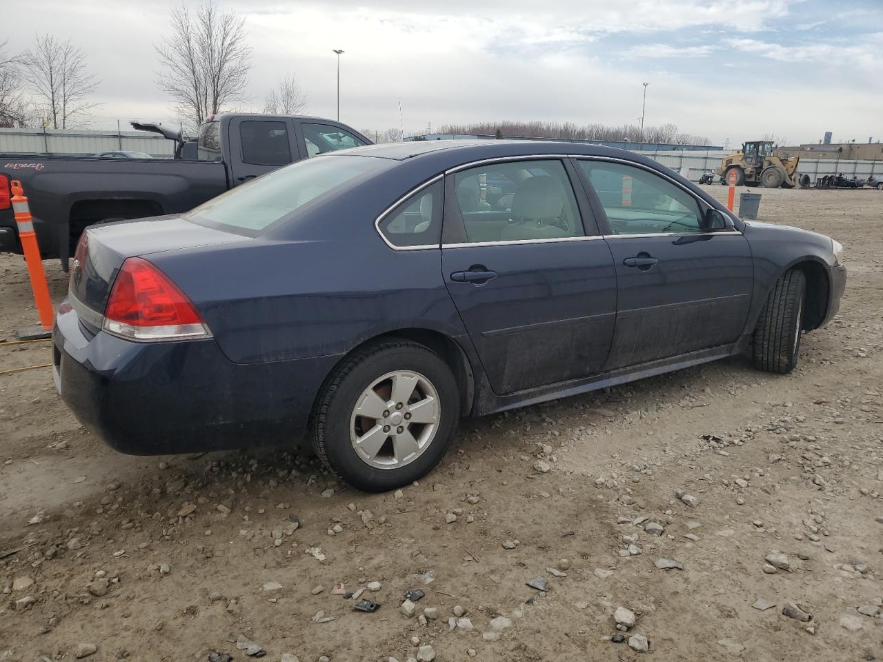 2011 Chevrolet Impala - Image 3