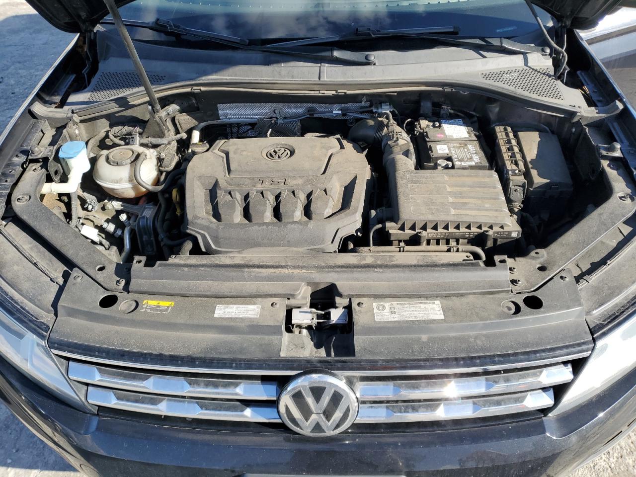 2020 Volkswagen Tiguan - Image 12