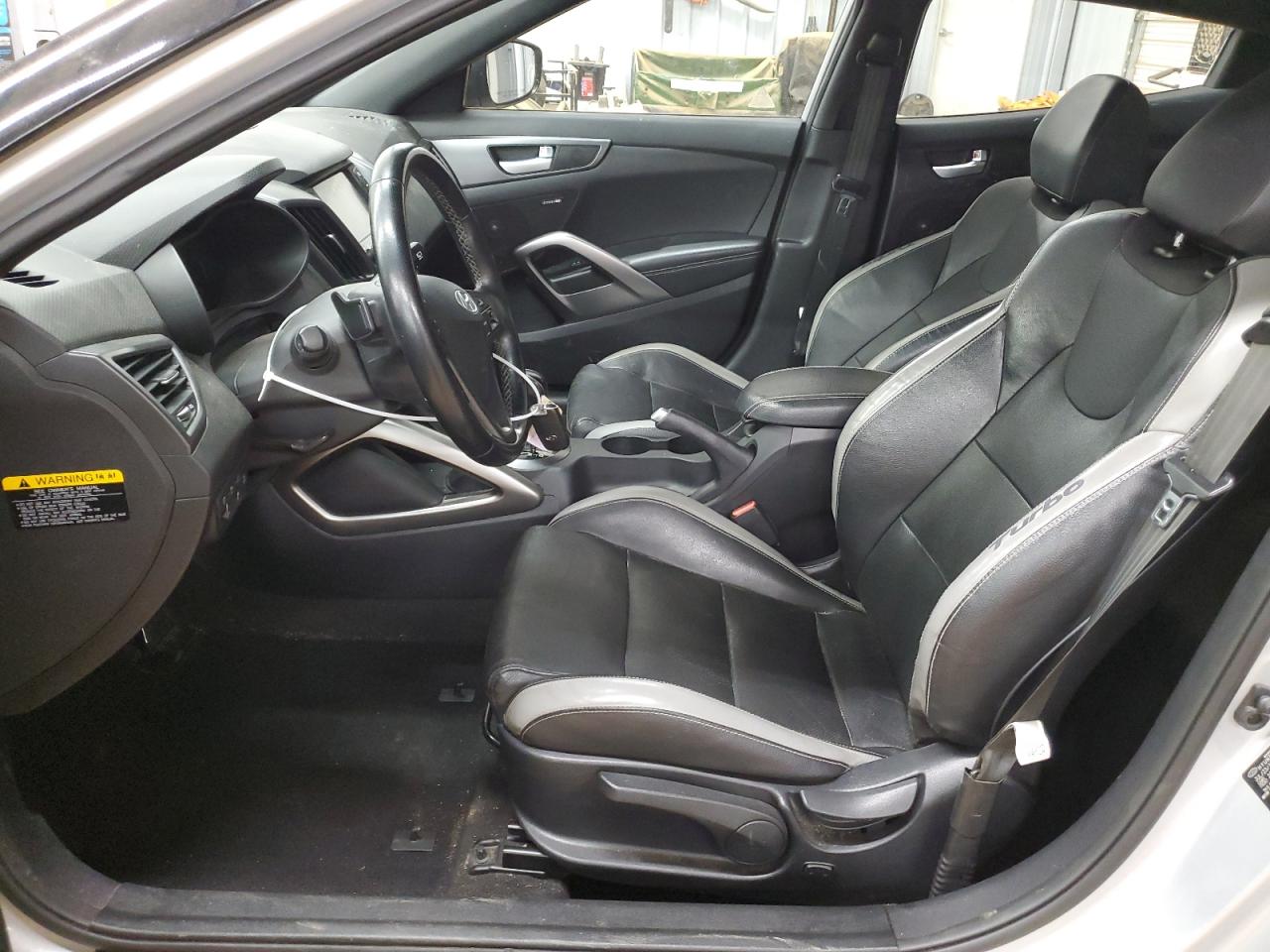 2016 Hyundai Veloster - Image 7