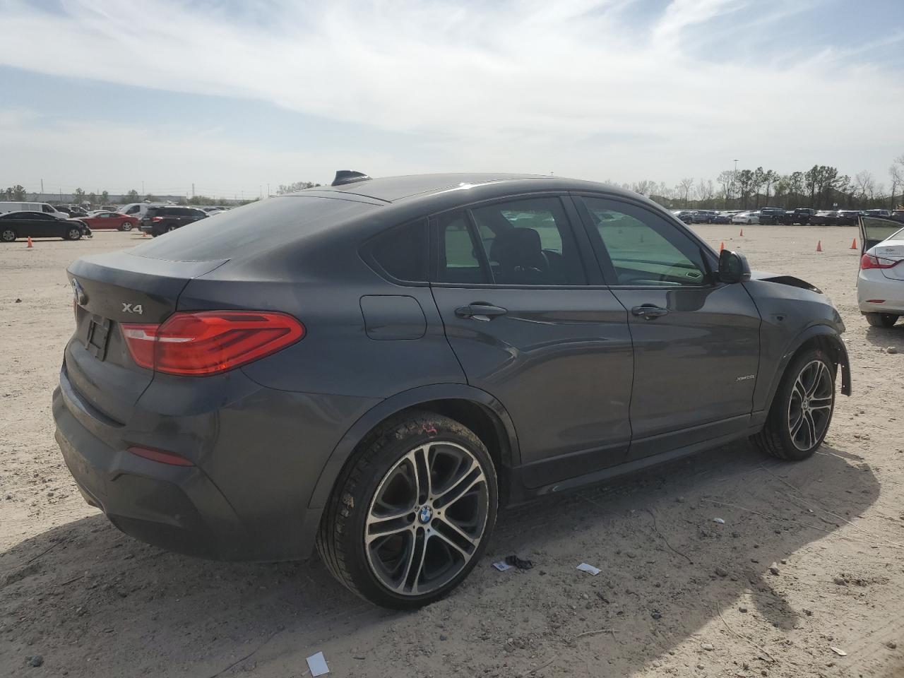2016 BMW X4 - Image 3