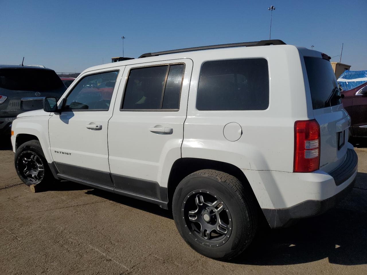 2015 Jeep Liberty (Patriot) - Image 2