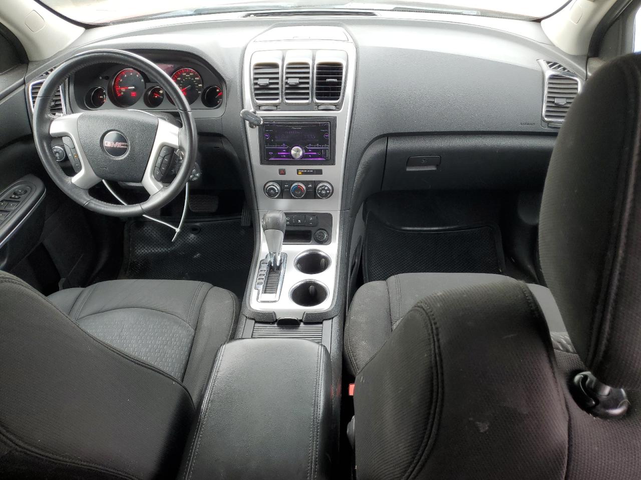 2011 GMC Acadia - Image 8