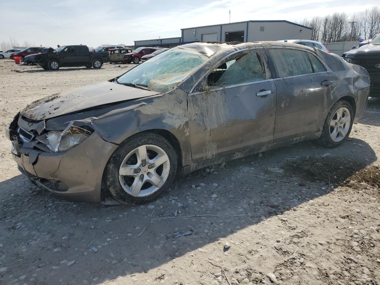 2011 Chevrolet Malibu Ls للبيع في Wayland، MI - Rollover