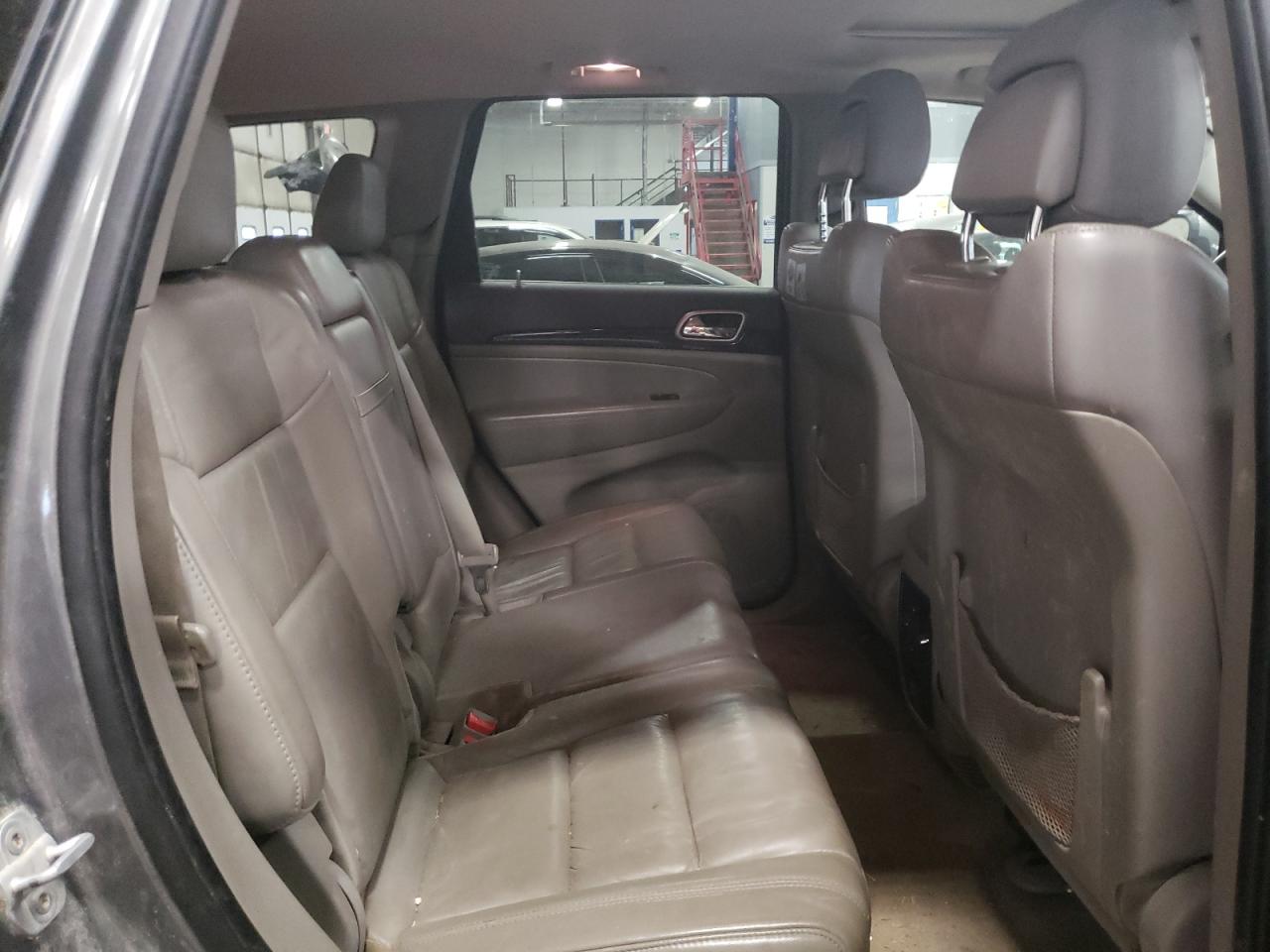 2012 Jeep Grand Cherokee - Image 11