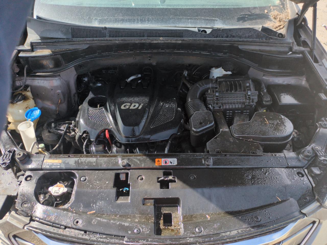 2013 Hyundai Santa Fe - Image 11