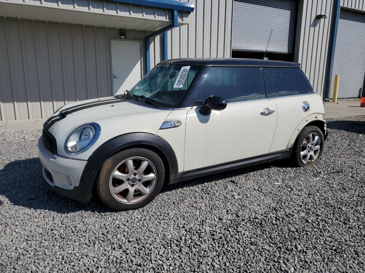 2009 MINI Cooper - Image 1