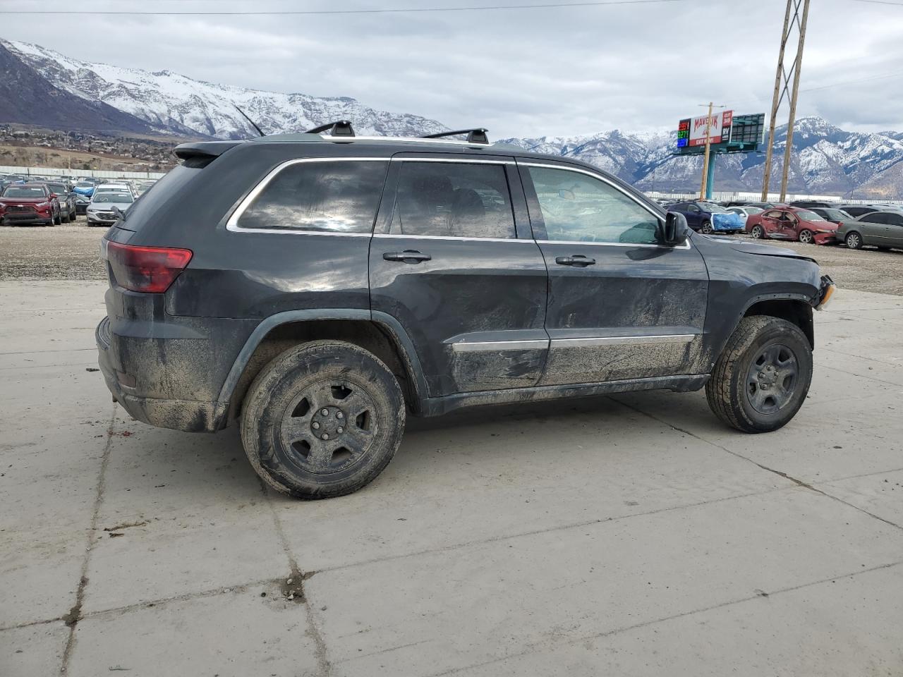 2011 Jeep Grand Cherokee - Image 3