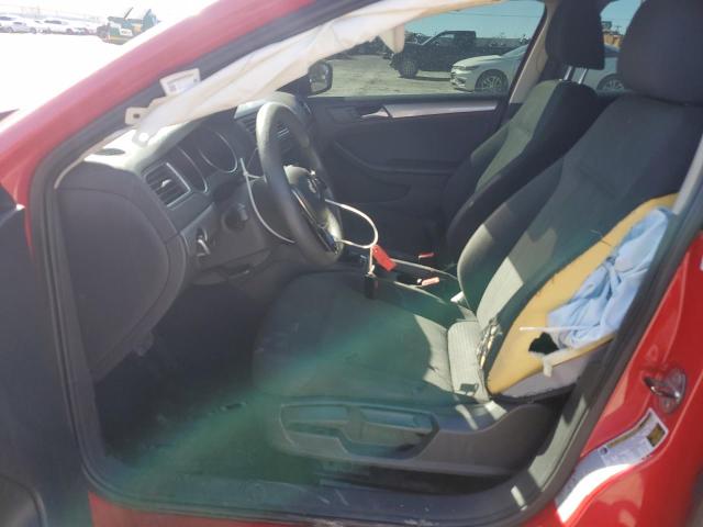 Sedans VOLKSWAGEN JETTA 2015 Czerwony