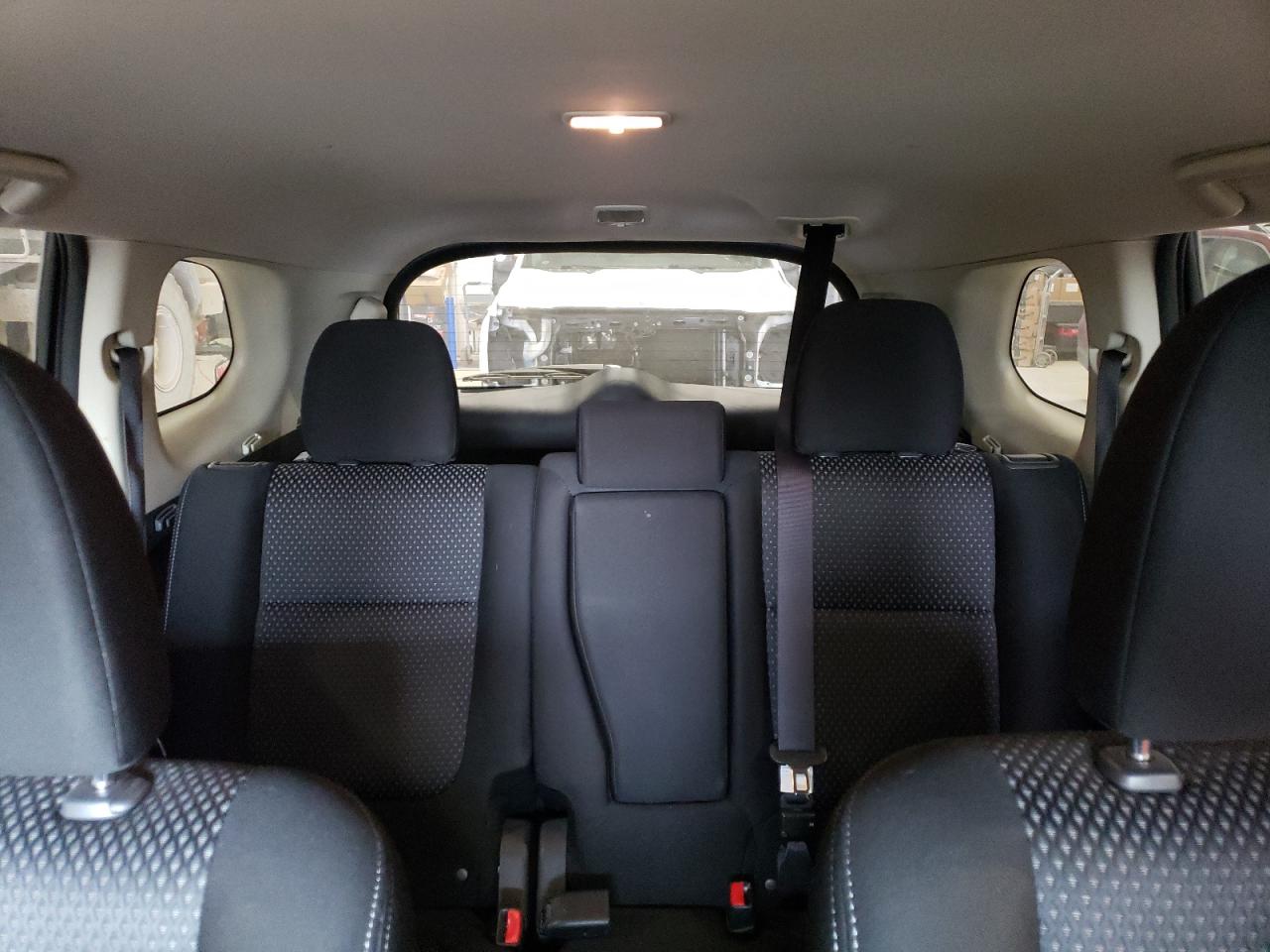 2016 Mitsubishi Outlander - Image 10