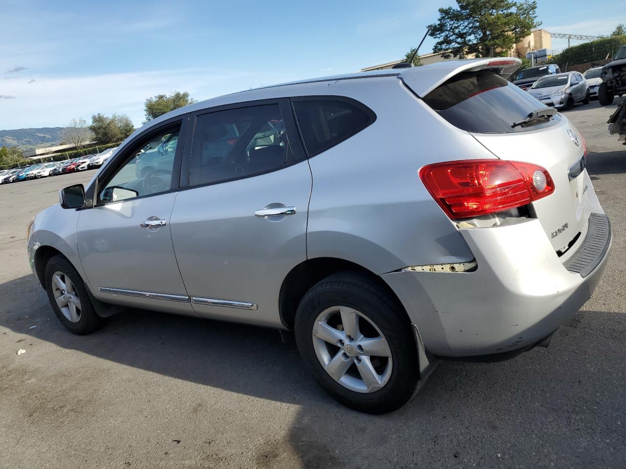 2013 Nissan Rogue - Image 2
