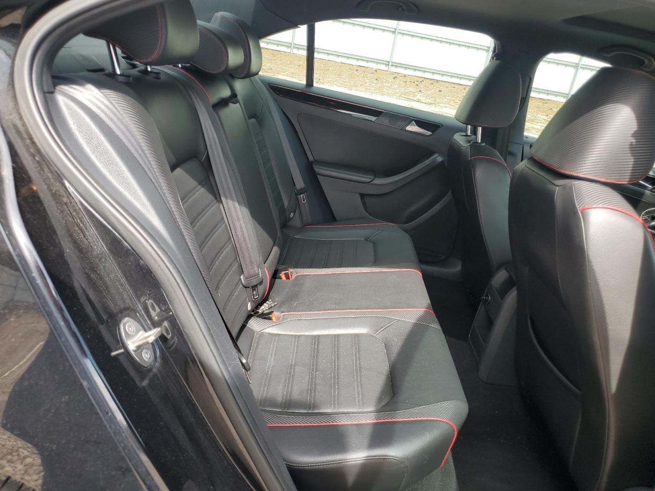 2015 Volkswagen Jetta - Image 10