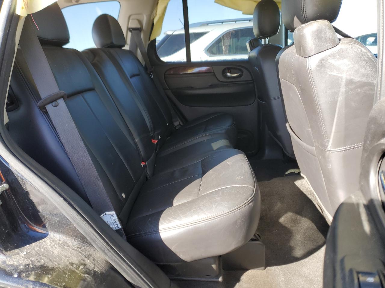 2008 GMC Envoy - Image 11