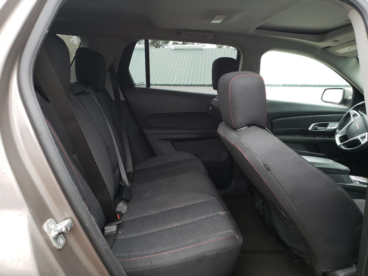 2010 GMC Terrain - Image 12