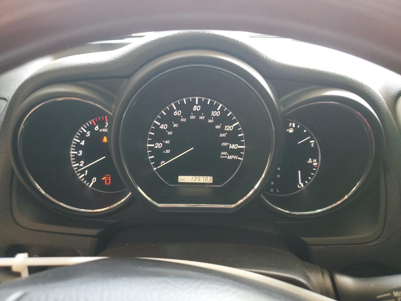 2005 Lexus RX - Image 9