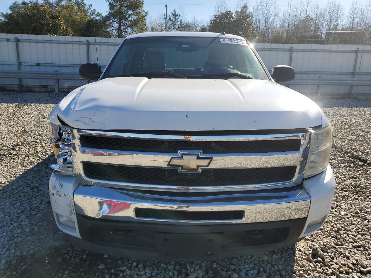 2009 Chevrolet Silverado - Image 5