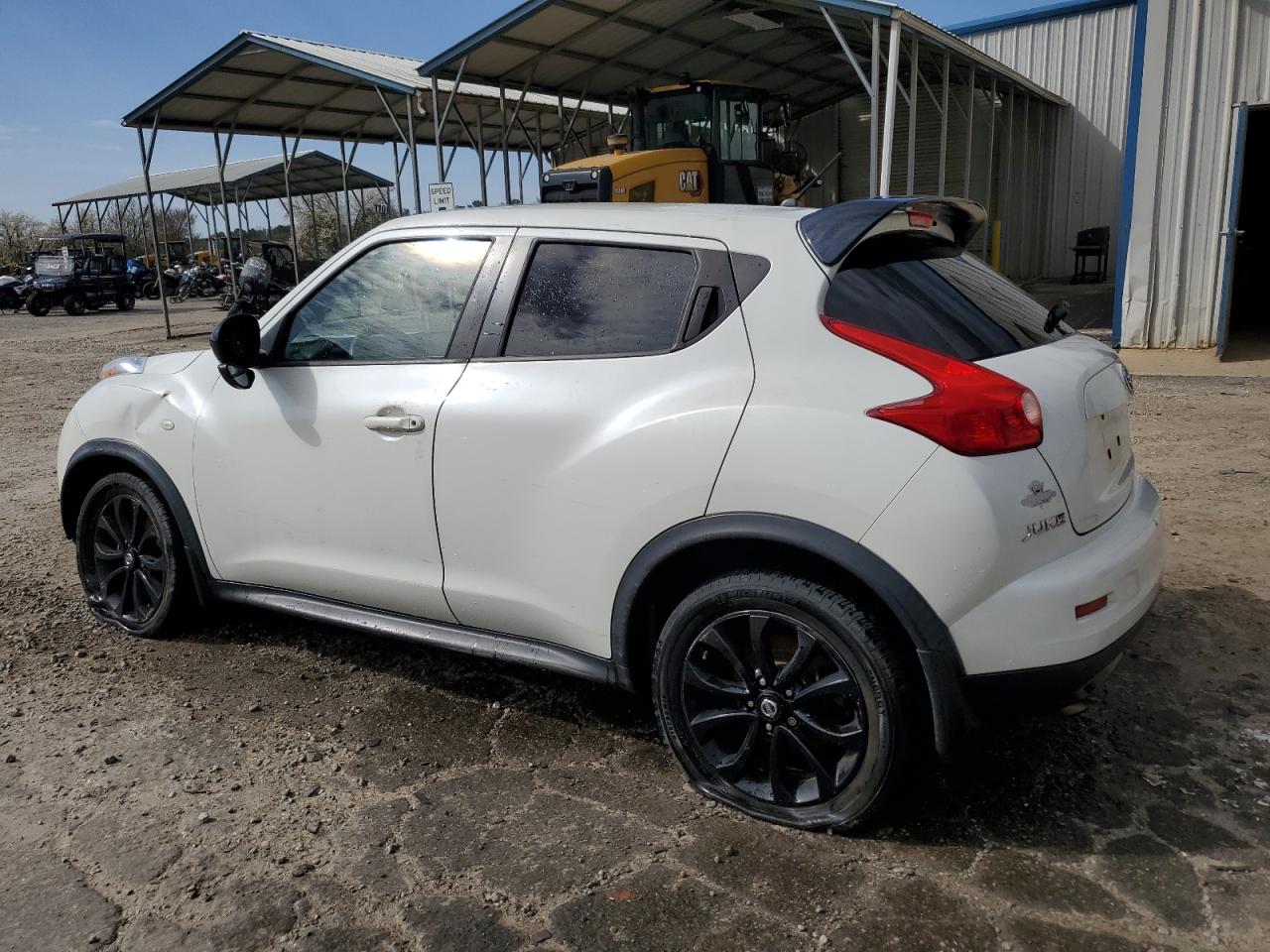 2014 Nissan Juke - Image 2