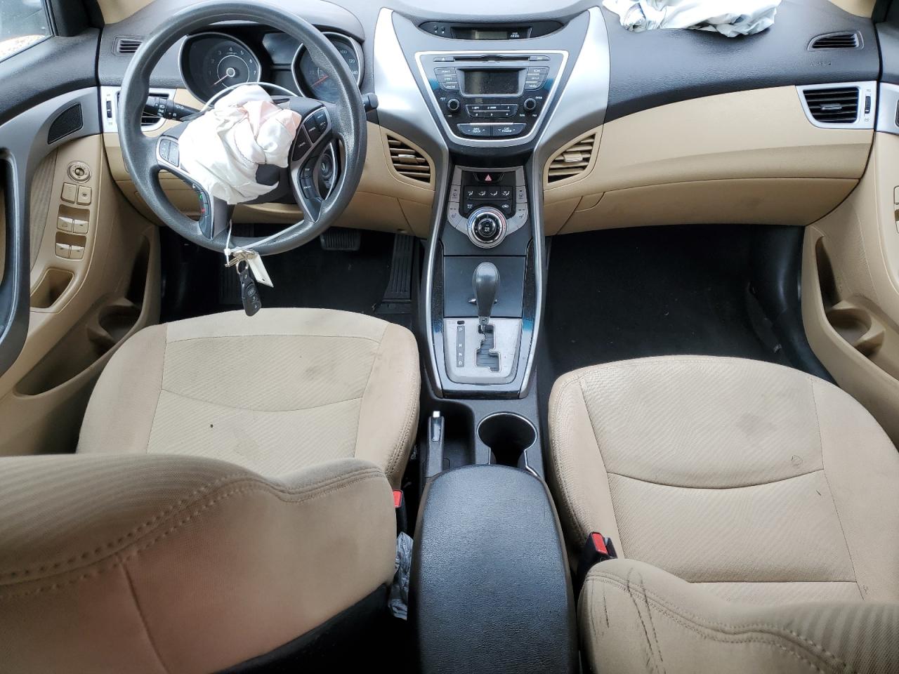 2013 Hyundai Elantra - Image 8