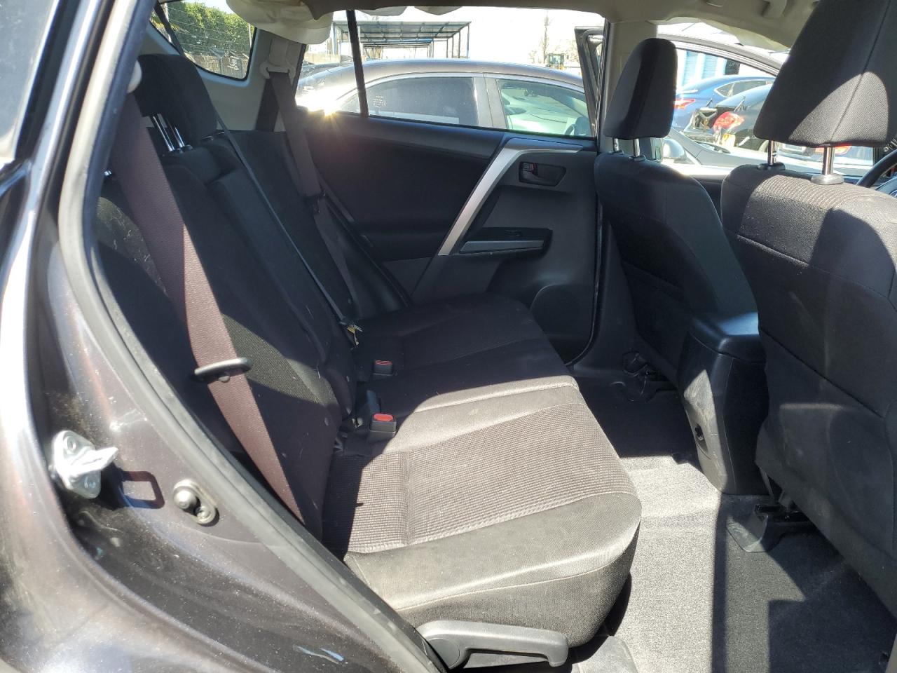 2017 Toyota RAV 4 - Image 11