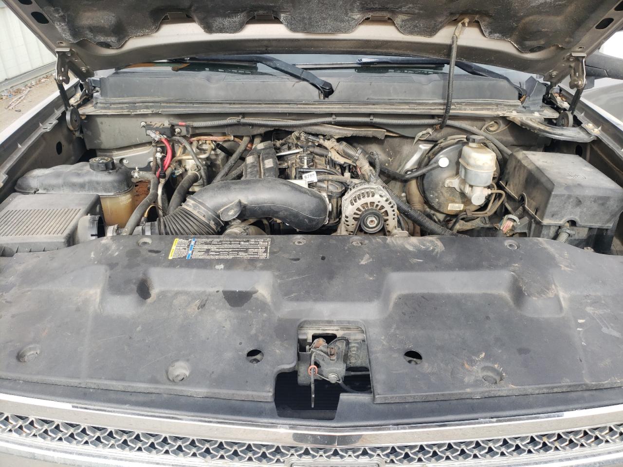 2009 Chevrolet Silverado - Image 11
