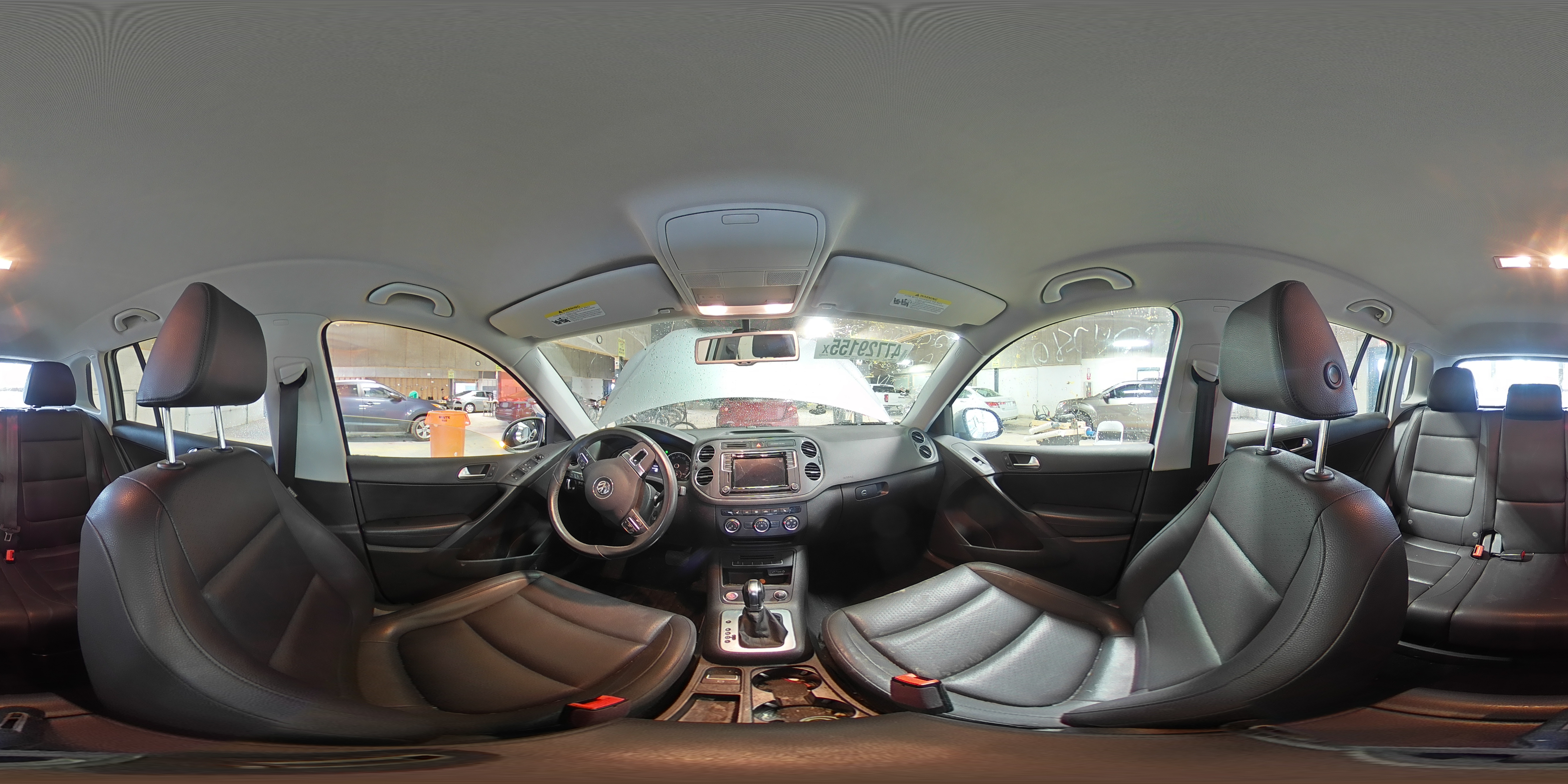 2017 Volkswagen Tiguan - Image 13