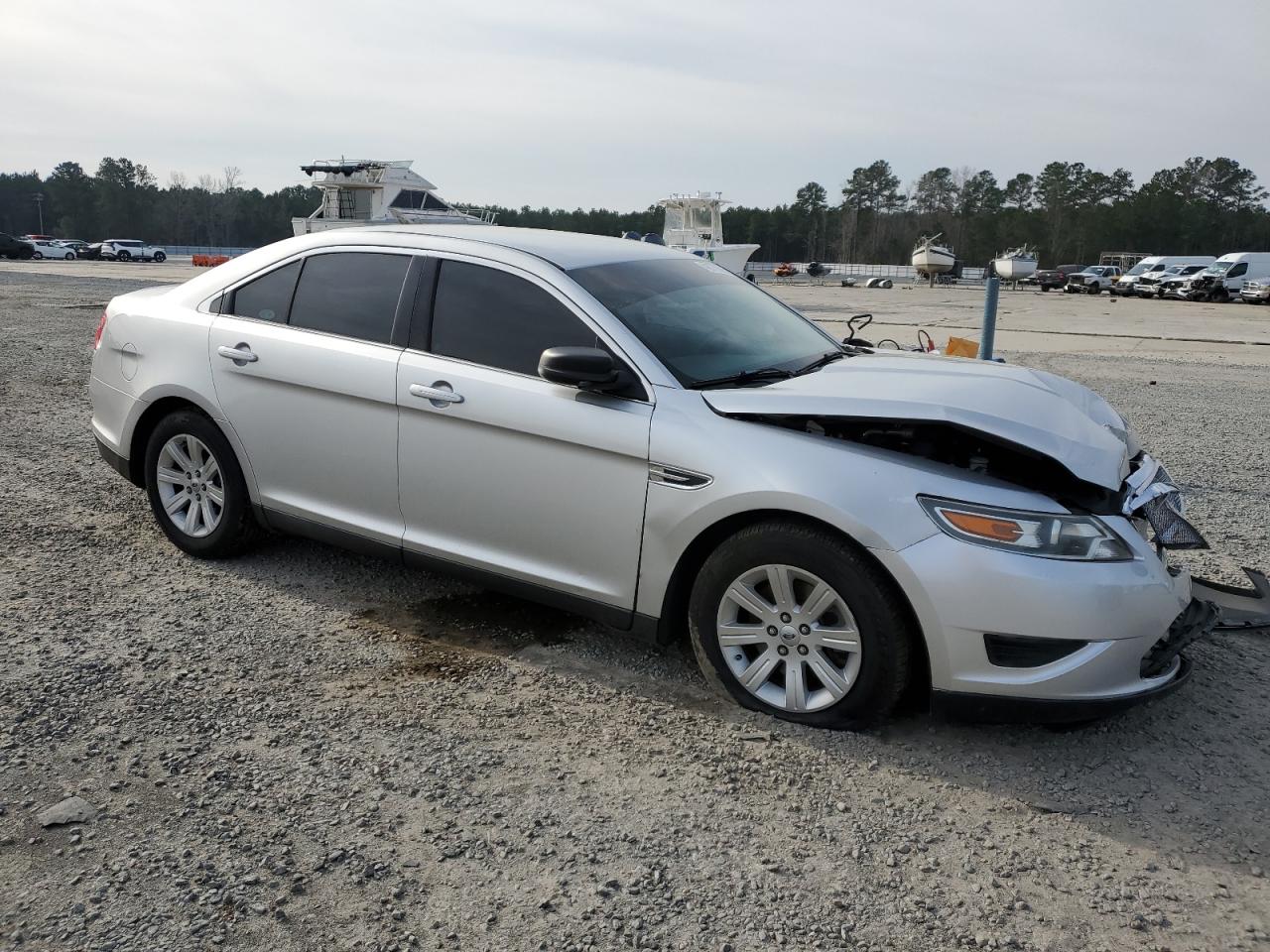 2010 Ford Taurus - Image 4