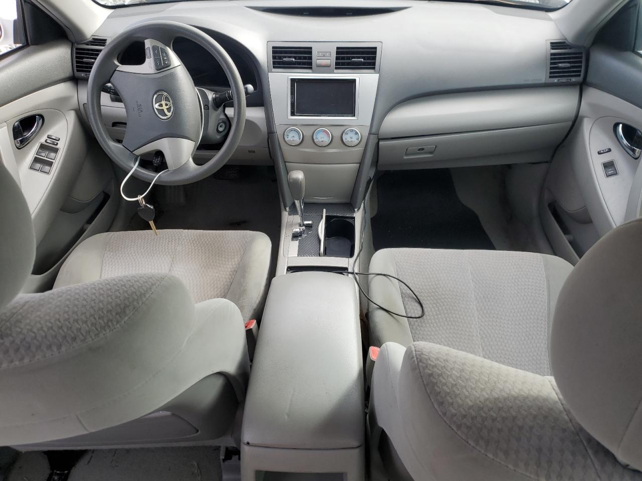2011 Toyota Camry - Image 8