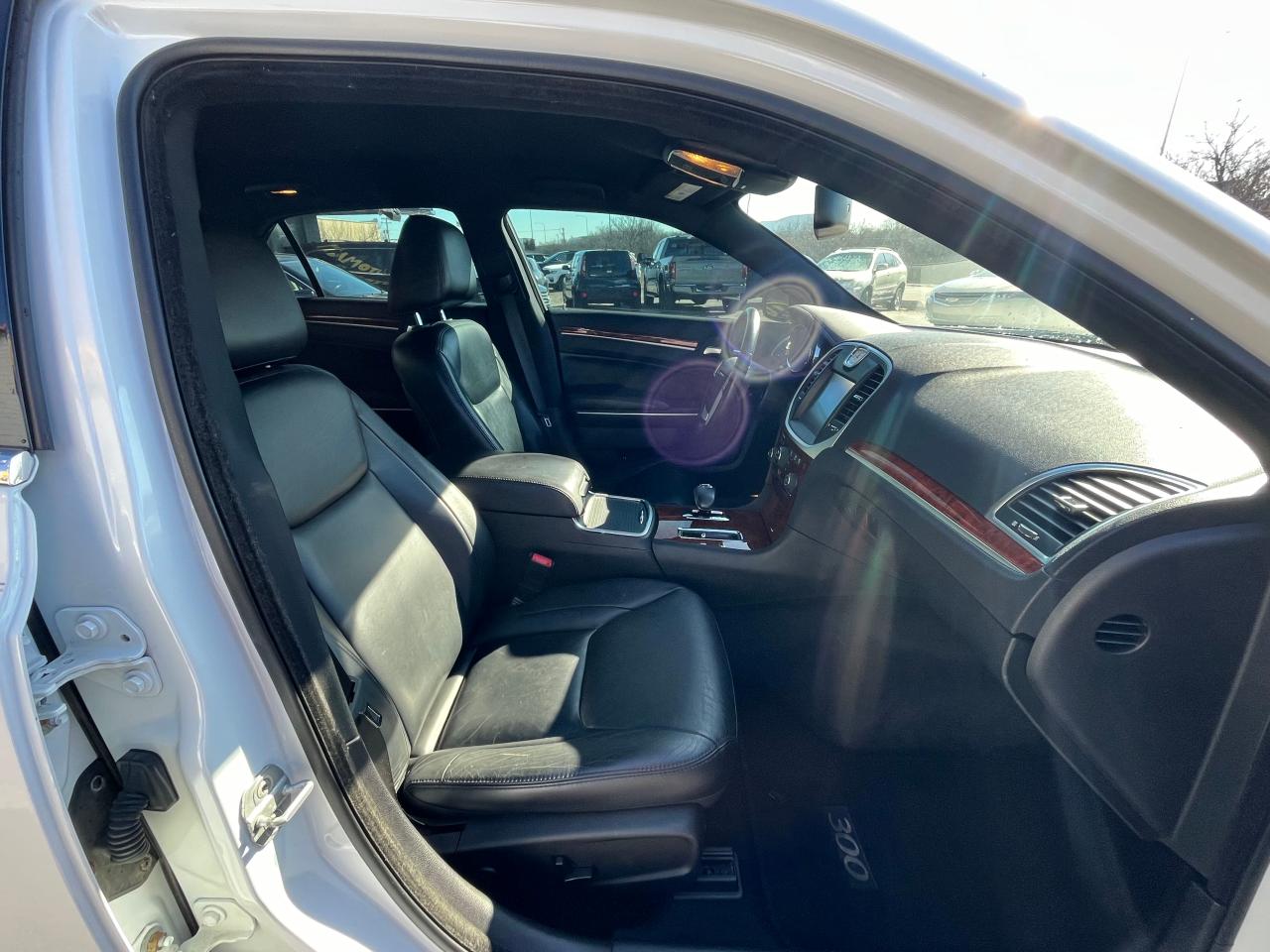 2013 Chrysler 300 - Image 5