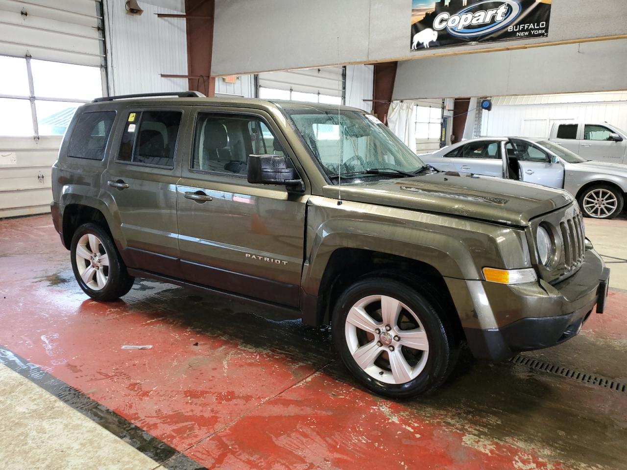 2015 Jeep Liberty (Patriot) - Image 4